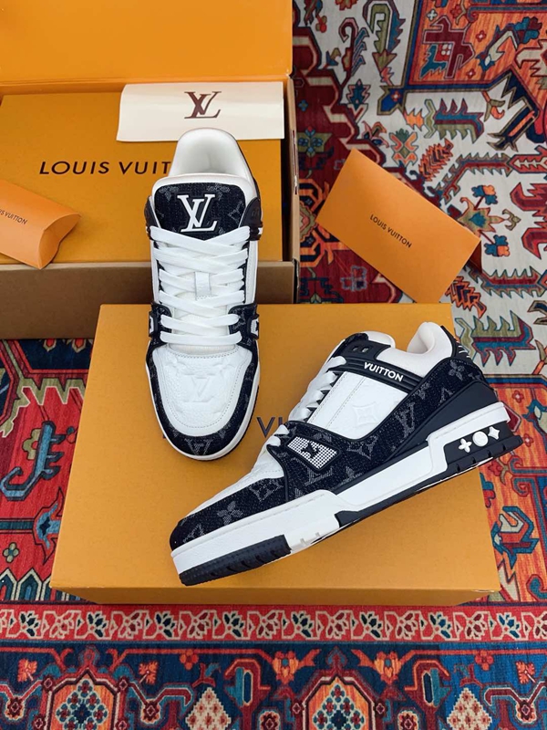 ルイヴィトン靴側面デザイン